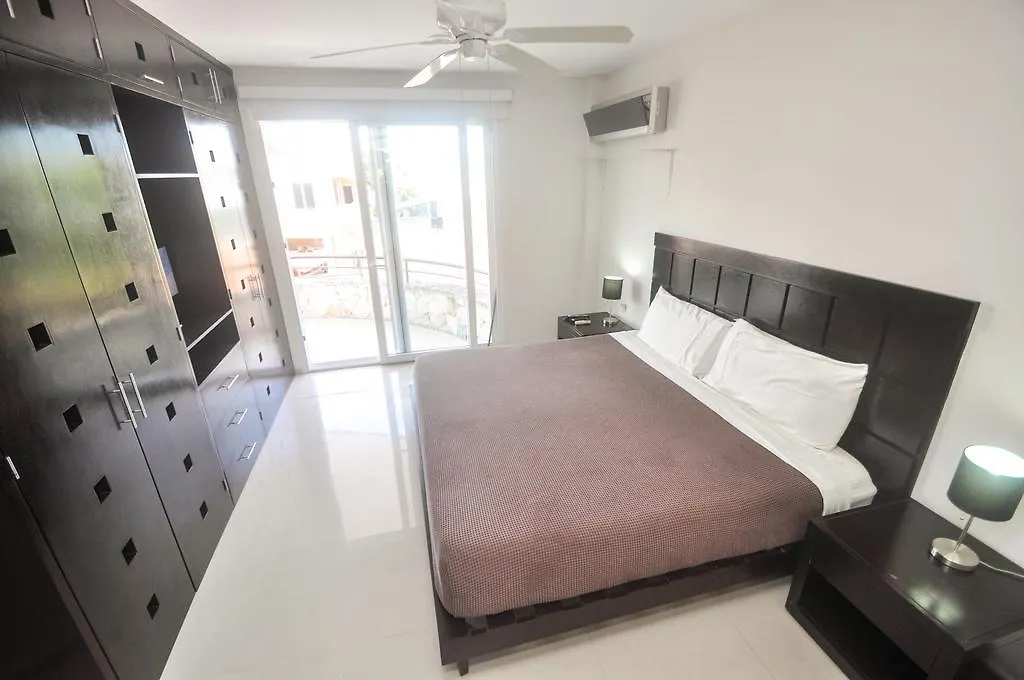 Lägenhet Phenomenal Location Near Beach & 5Th With Stunning Roof Pool Playa del Carmen